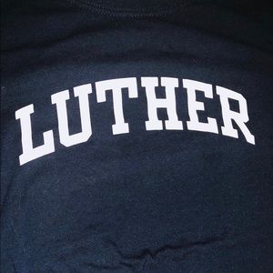 💙luther college t-shirt🤍
